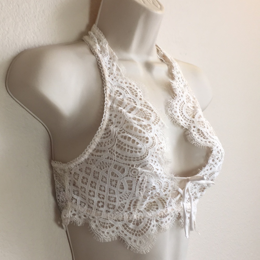 Victoria’s Secret Vanilla Eyelash Bralette XS